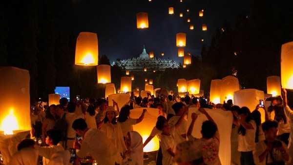 Peringatan Hari Raya Waisak 2024, Beragam Event Meriahkan Candi Borobudur