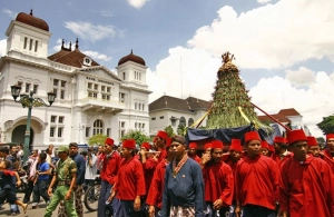 Mengenal Upacara Sekatenan, Sejarah dan Makna Prosesinya