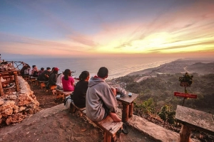 6 Tempat Terbaik untuk Menikmati Sunrise di Jogja, Bikin Seger!